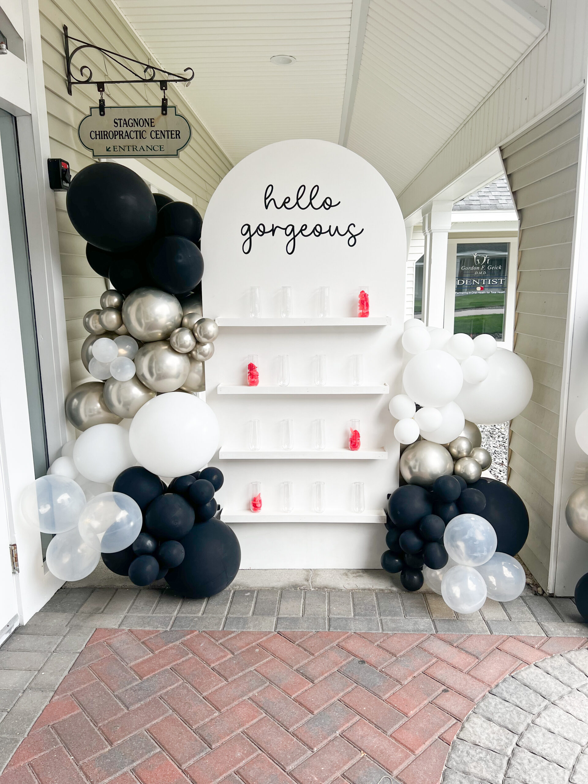 Champagne/Flavor Wall, 8ft Balloons, Custom Decal, 1 Specialty Color